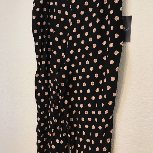 Forever 21 Floral Dress Pants - Picture 3 of 9